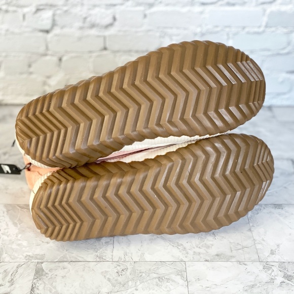 NEW Sorel Out N About Rain Boots - Picture 6 of 9